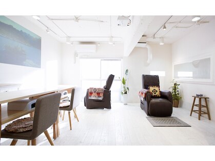 Nail＆Eyelash Qui（ネイルアンドアイラッシュ クワイ）店舗内装写真